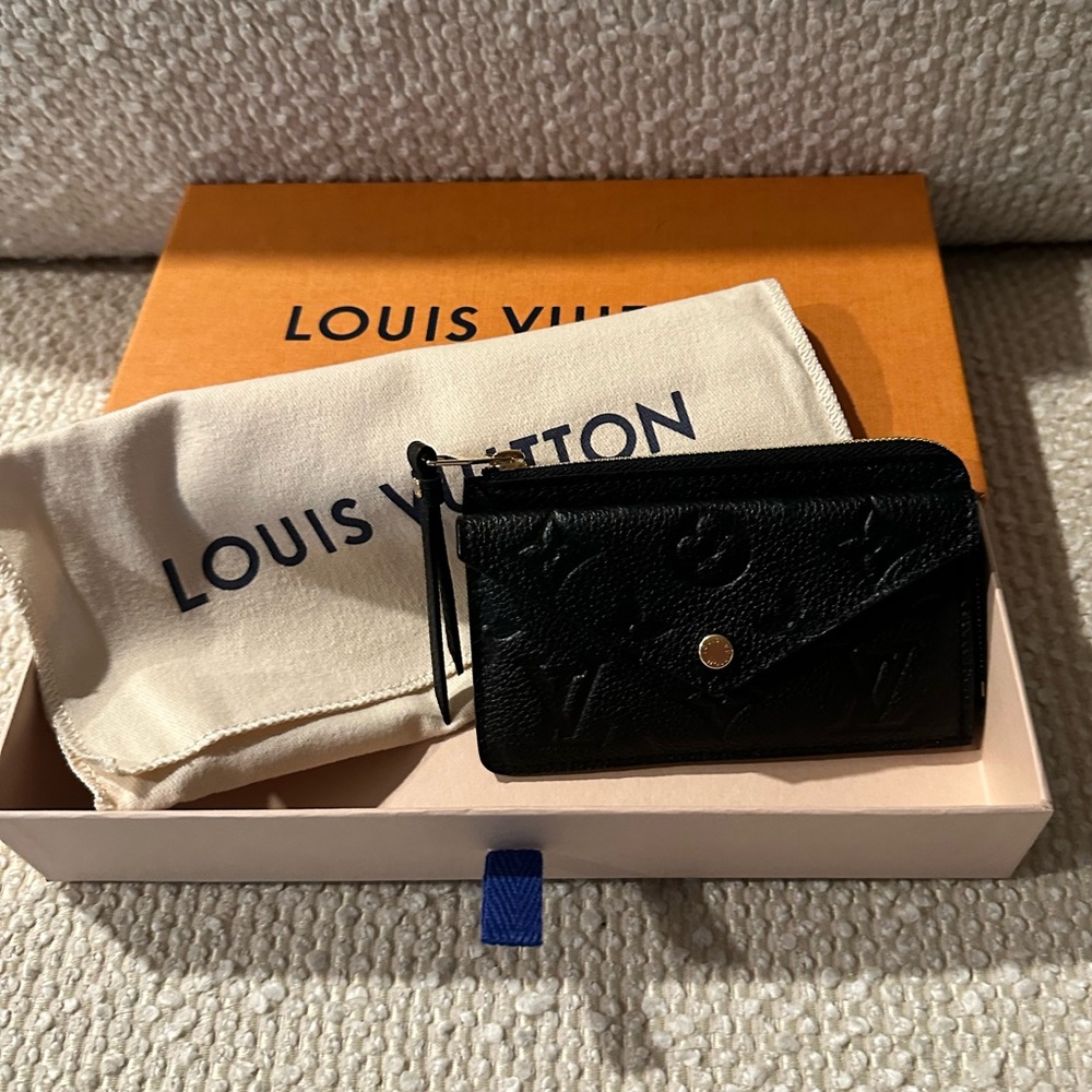 Louis Vuitton Card Holder Retro Versa